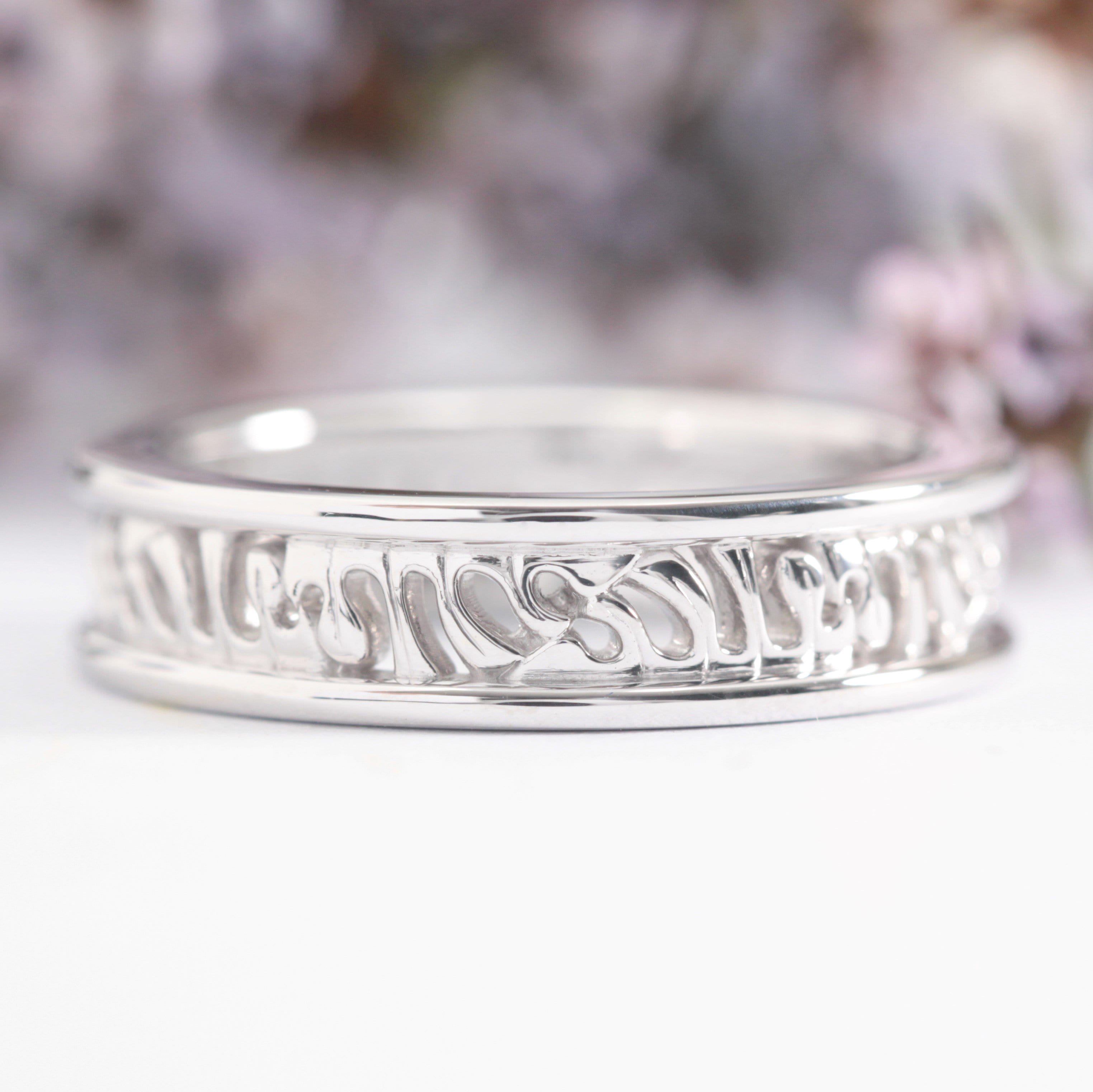 Monstera Inspired Wedding Band - Vinny & Charles